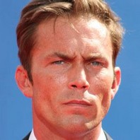 Desmond Harrington