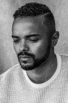 Eka Darville