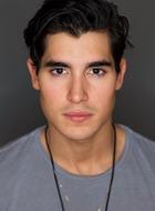 Henry Zaga