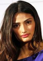 Athiya Shetty