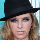 ZZ Ward